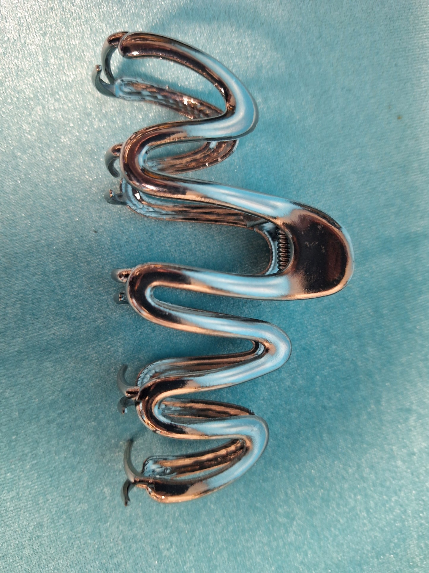 Wavy Metal Hair Clip