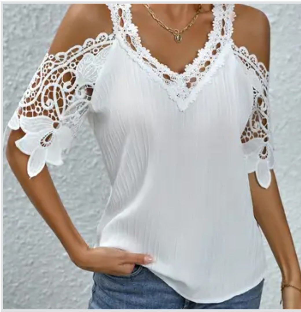 OFF THE SHOULDER LACE TOP
