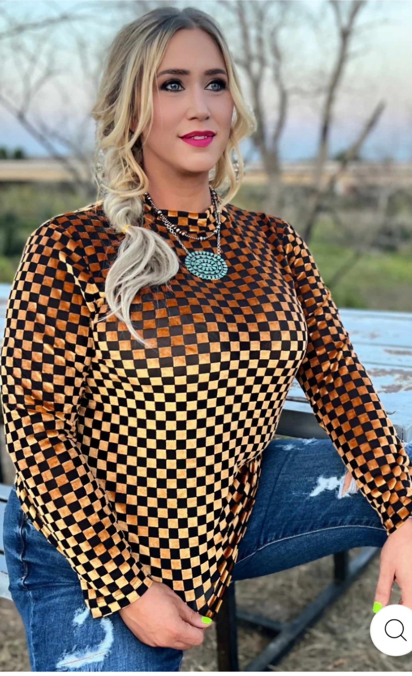 Pep Rally Velvet Mesh Gold/Black Top