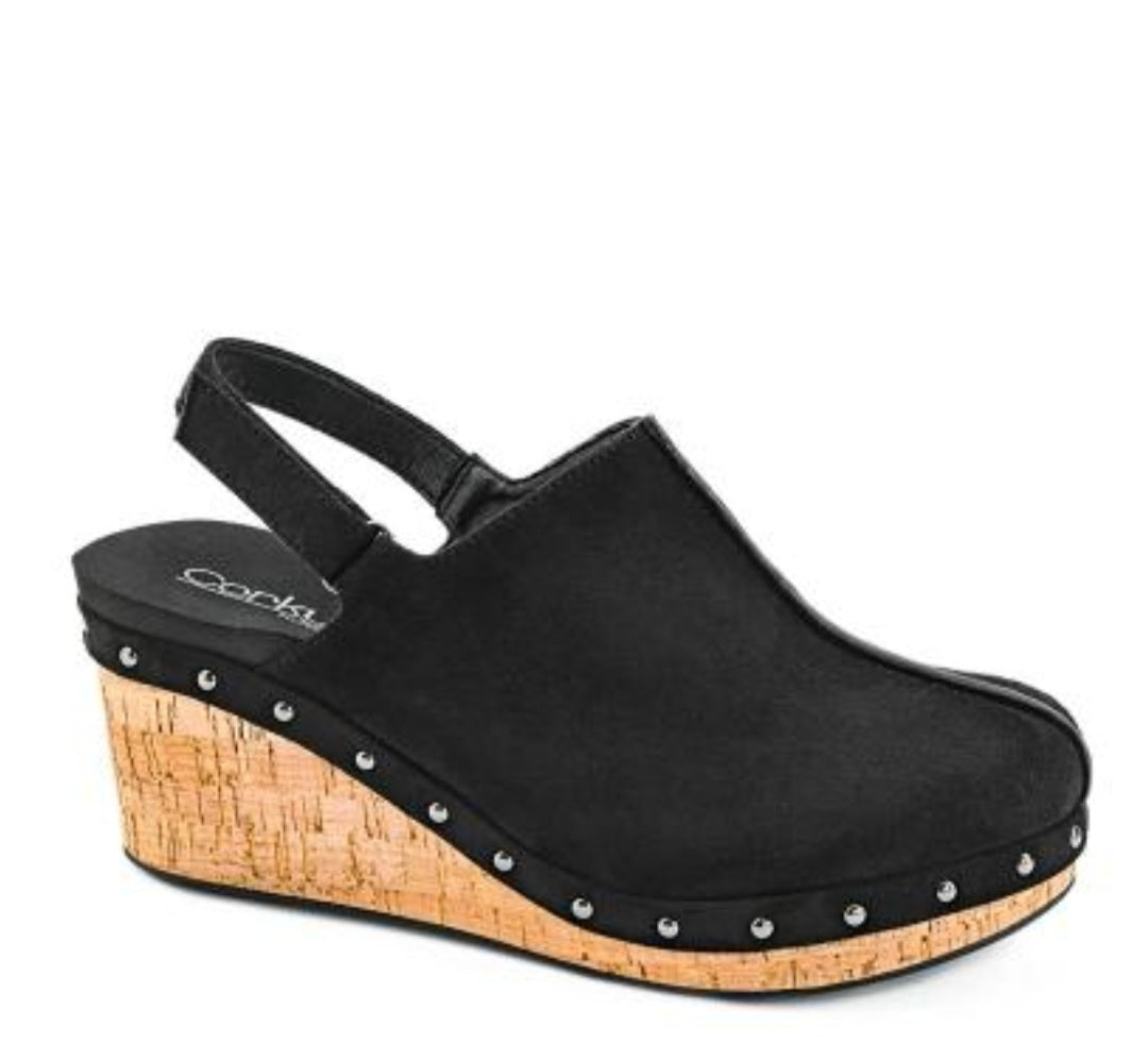 Make 'Em Blush Black Closed Toe Wedge