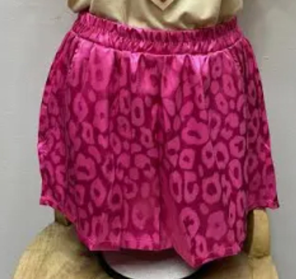 Silky Leo Shorts With Pockets