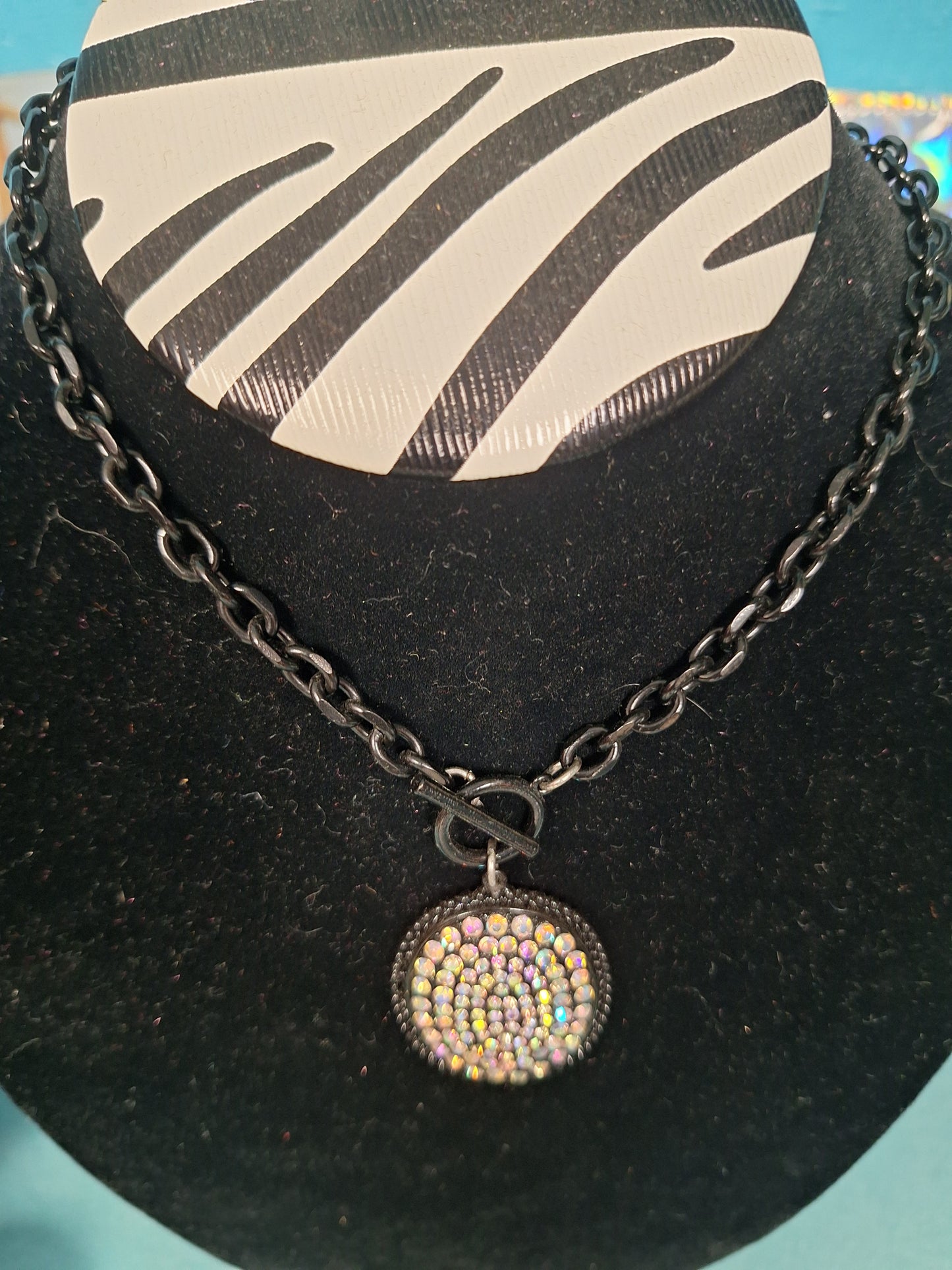 Black Oval irid Necklace