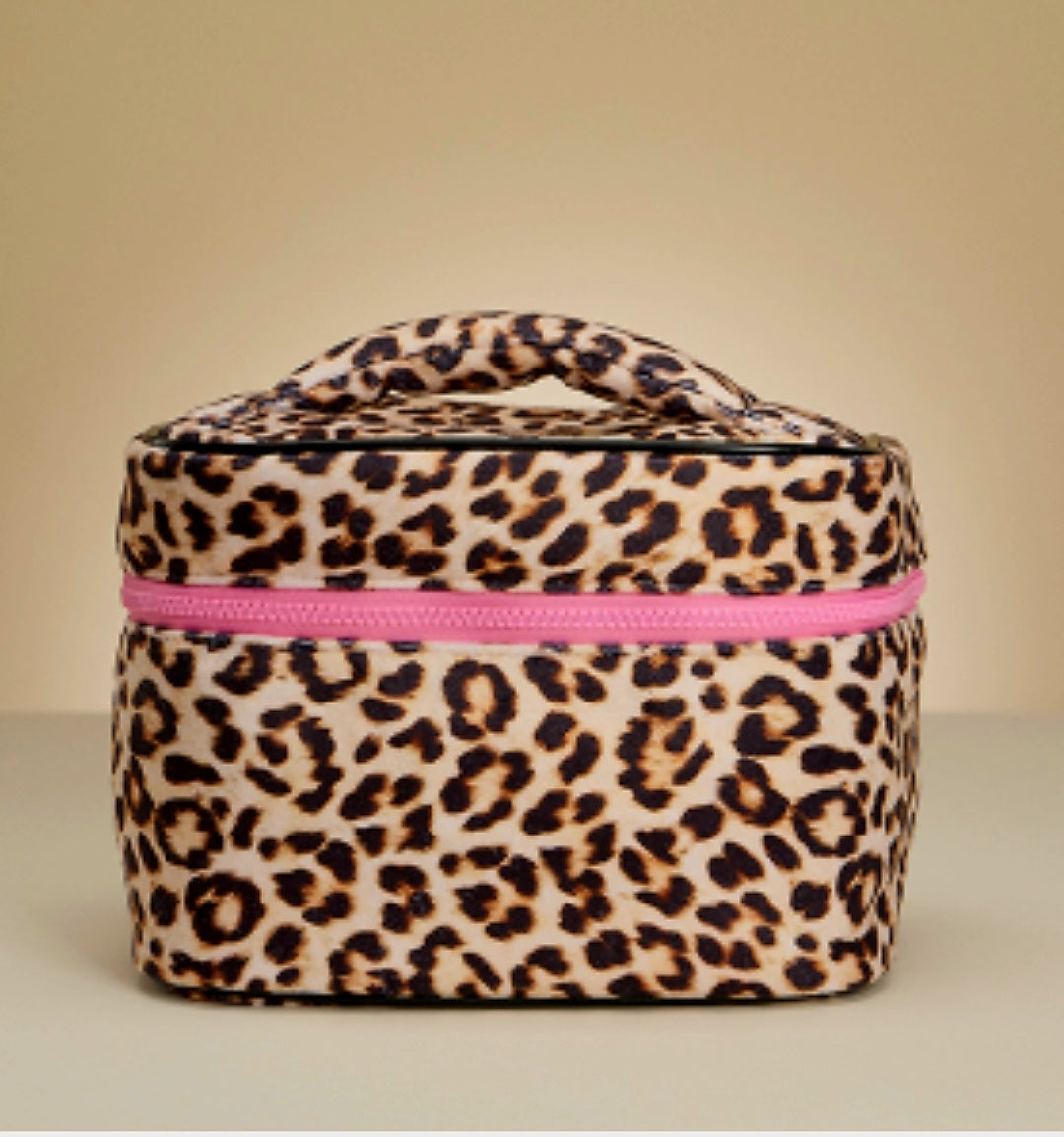Leo Makeup Bag Pink Zipper