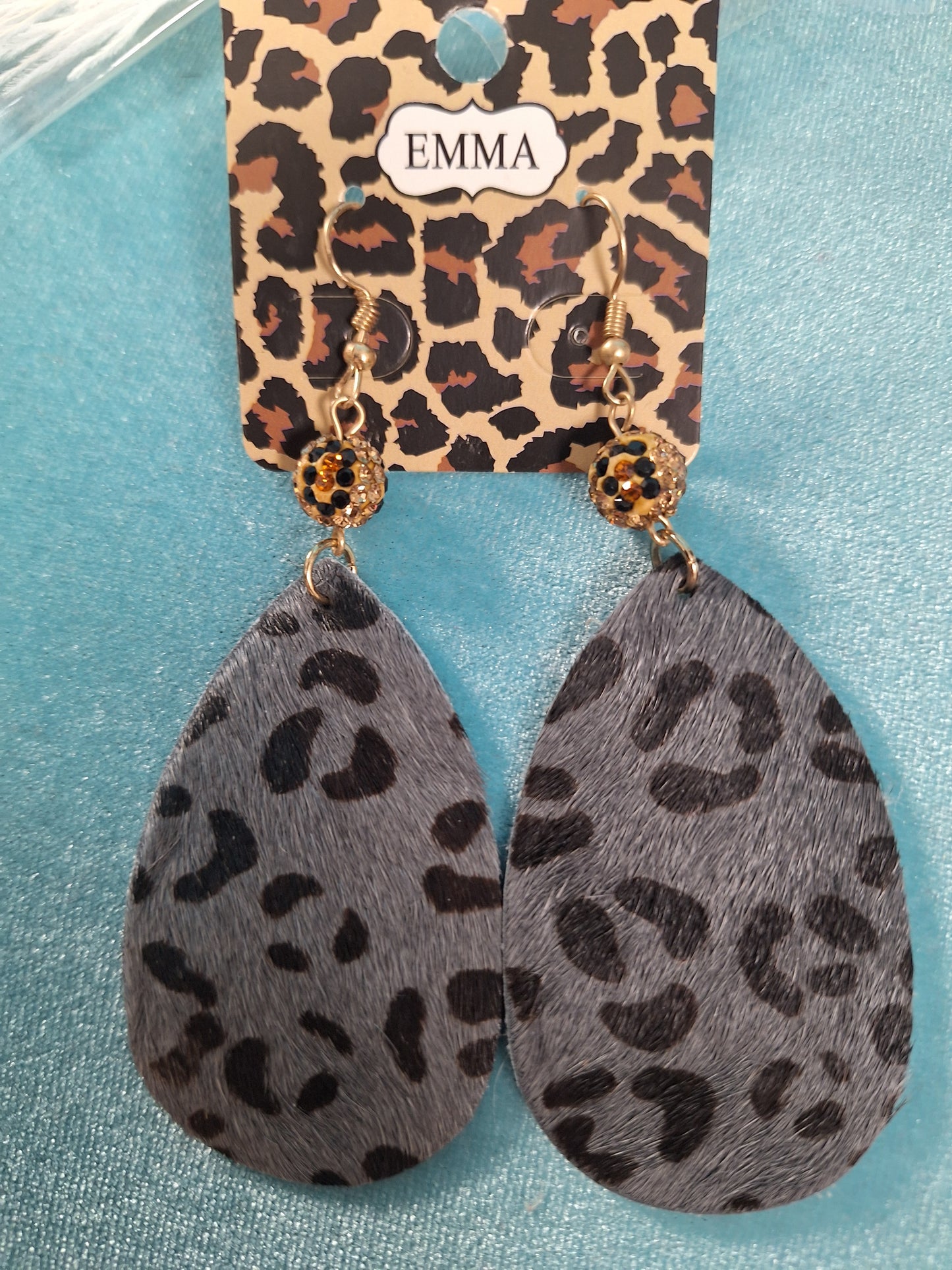 Gray Leo Oval Earrings