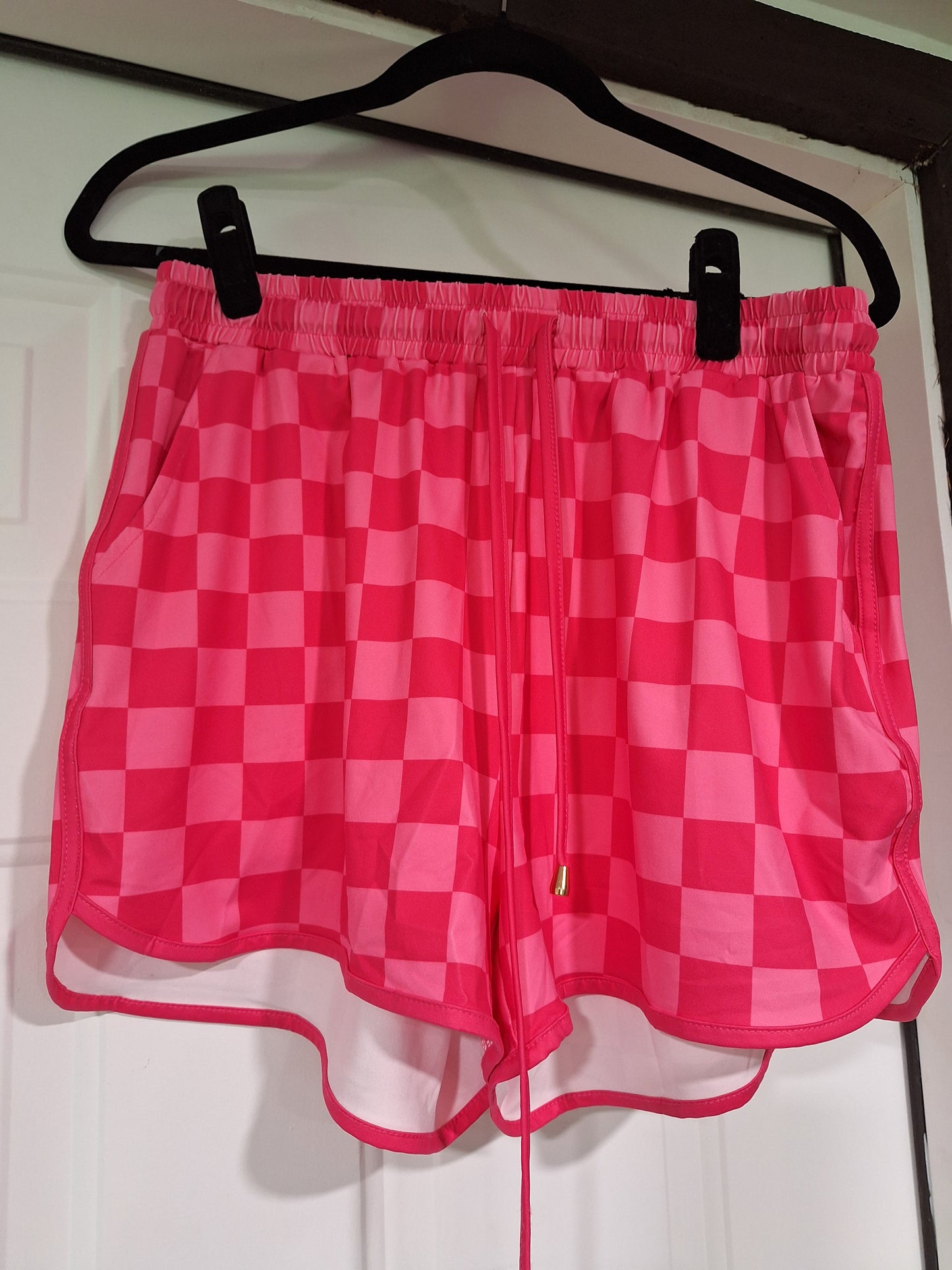 Rose Checkered Shorts With Pockets