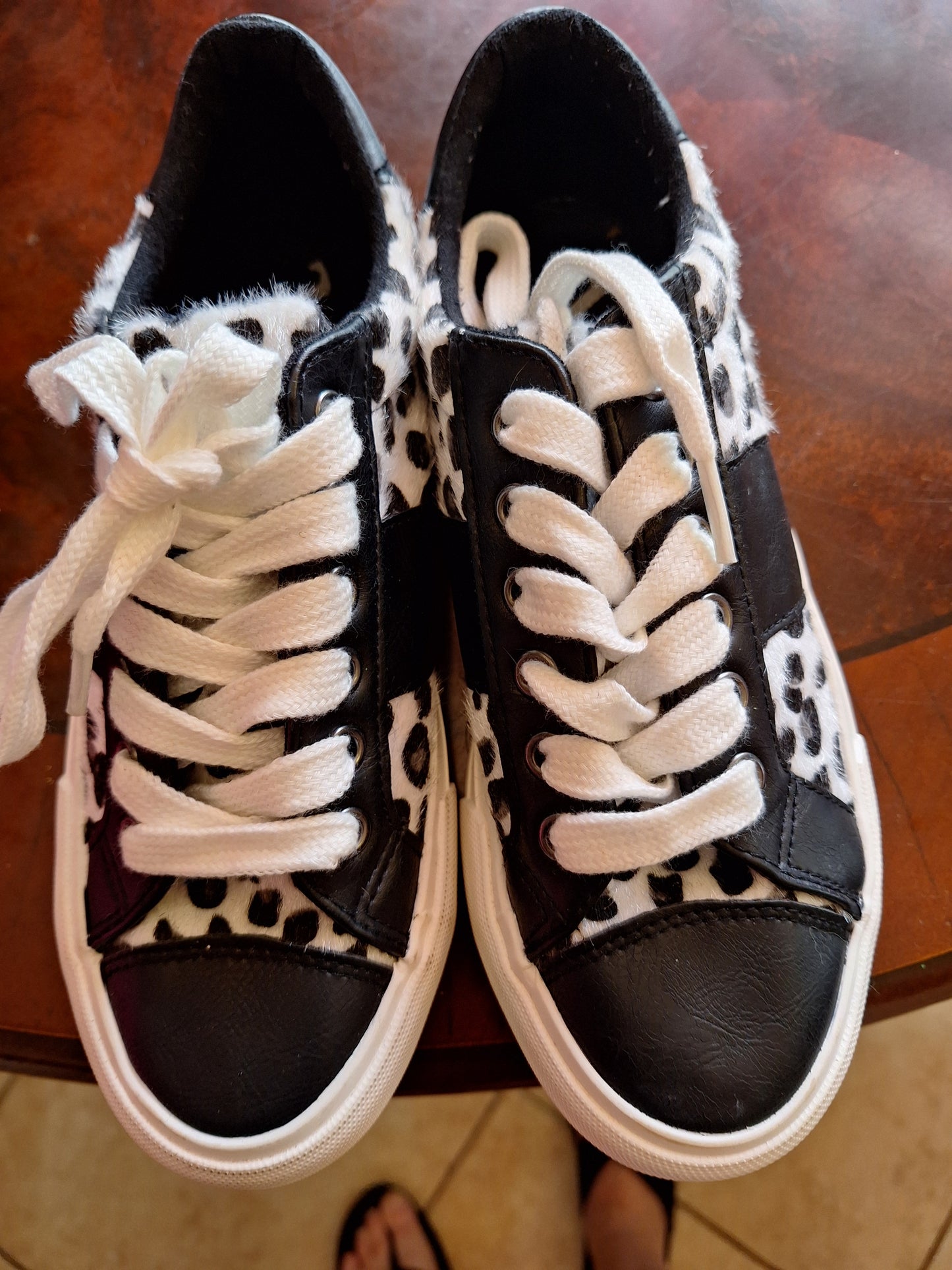 SHOES