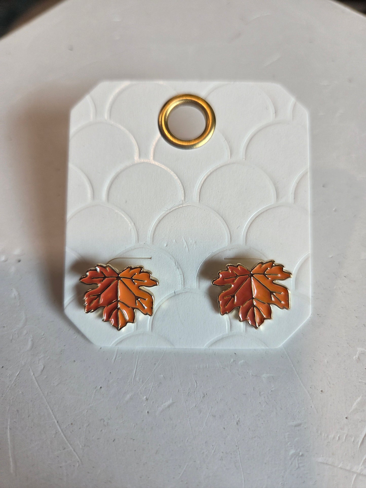 SMALL LEAF STUDS