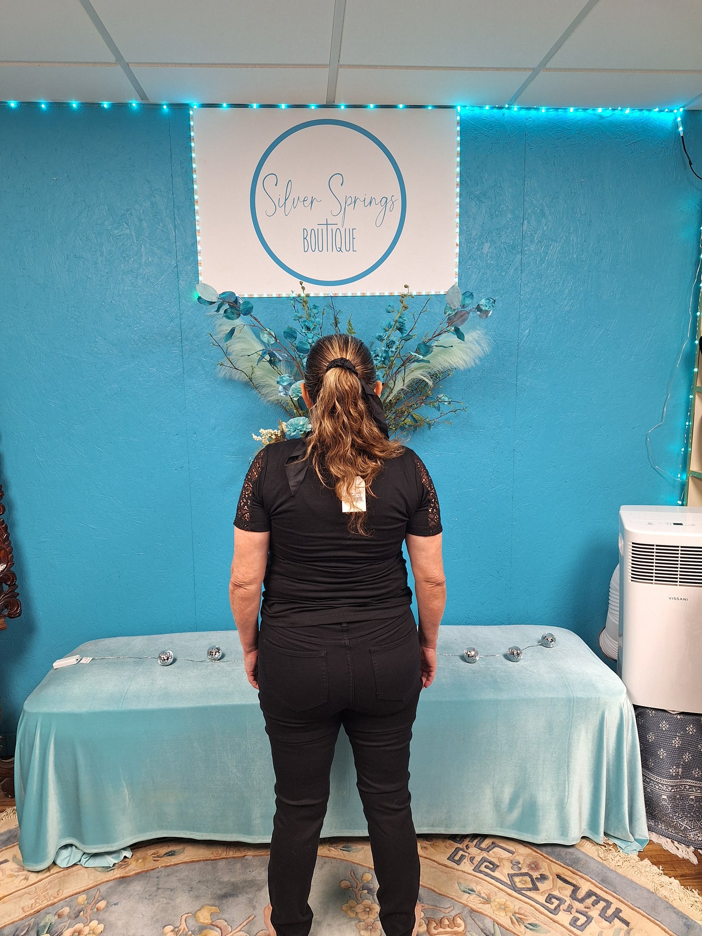 Black Knee Slit Jeans