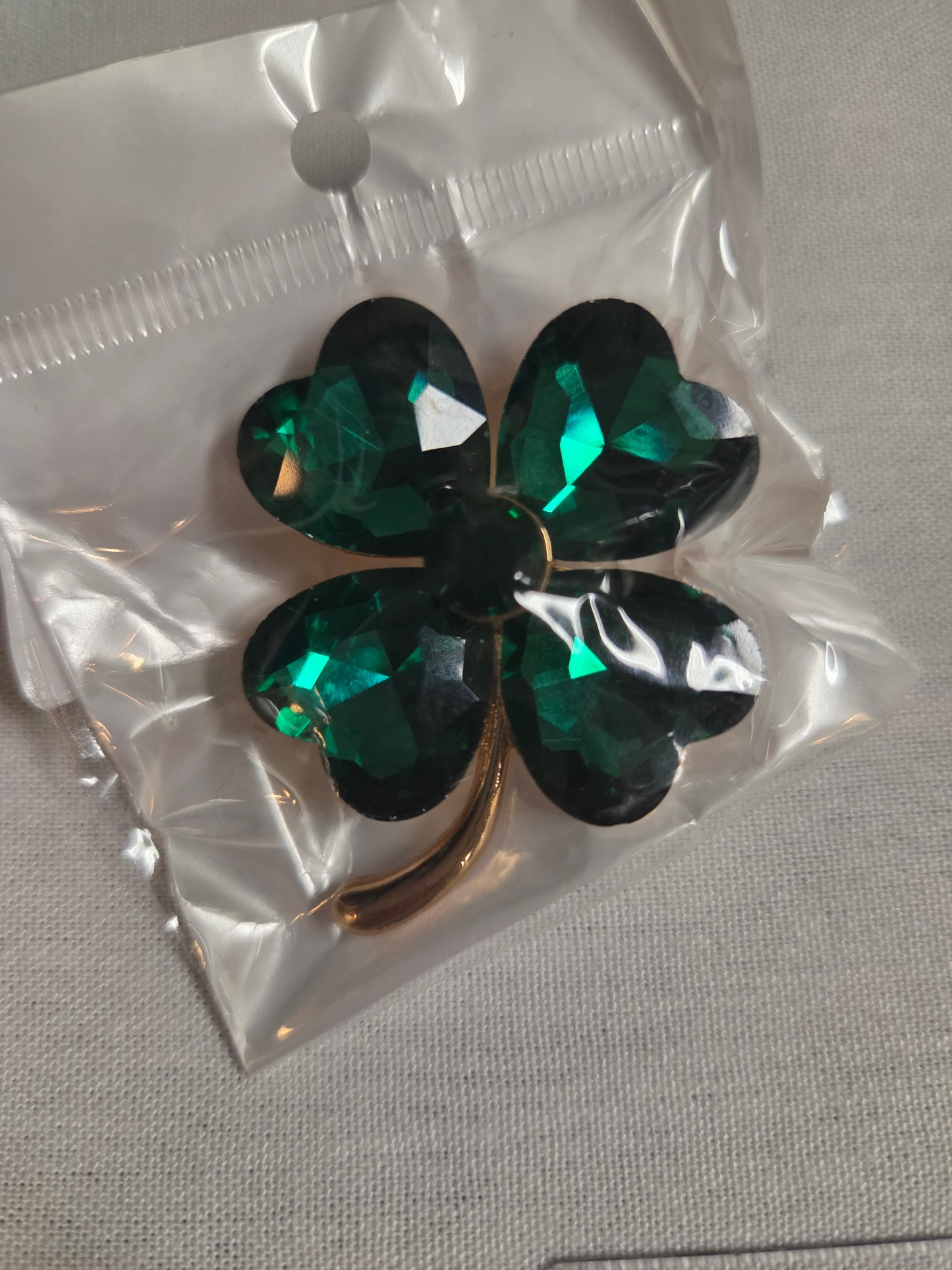 4 Leaf Clover Brooch Green