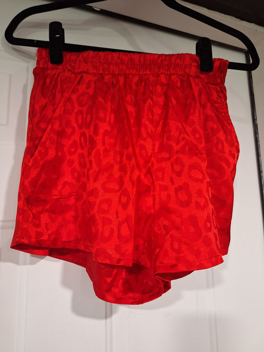 Silky Leo Shorts With Pockets