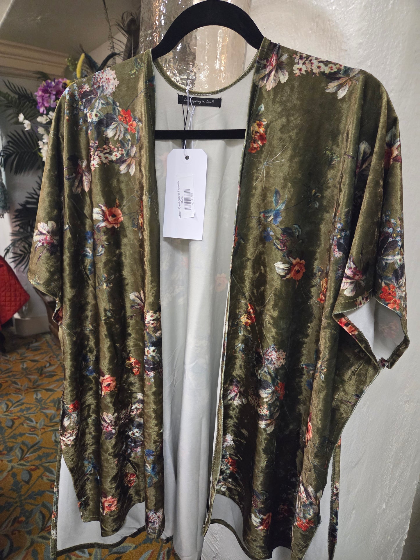 Green Cardigan w Flowers