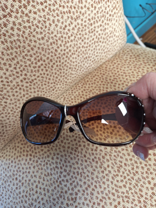 Sunglasses Brown Frames
